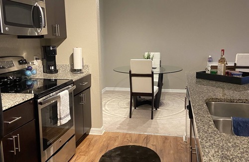 Newell Apartamento | Luxury 1BR Apt Rental Unit
