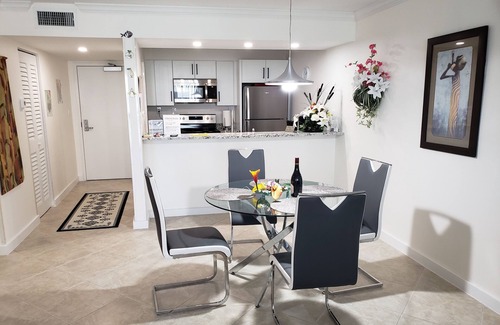 Sanibel Condominio | CONDOMINIO DE LUJO CON VISTA AL GOLFO EN LA PLAYA; 930 SQ. PIE. !!¡ÚLTIMO MINUTO ESPECIAL!