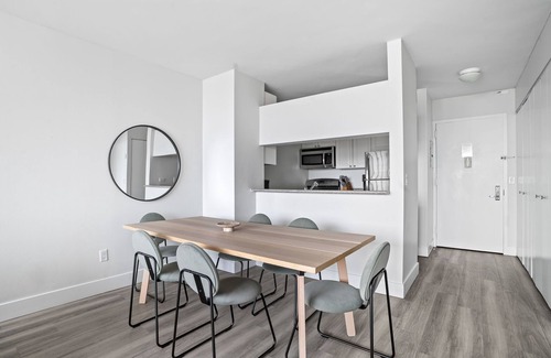 Midtown West Apartamento | Luxury 2 bed 2 bath in Time Squeare