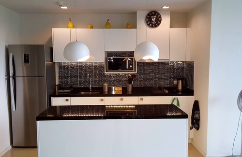 Nong Kae Apartamento | Apartamento de lujo de 2 dormitorios: campo de golf, piscina y vistas al mar.