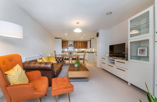 Notting Dale Apartamento | LUXURY 2 BED BALCONY FREE PARKING FLAT