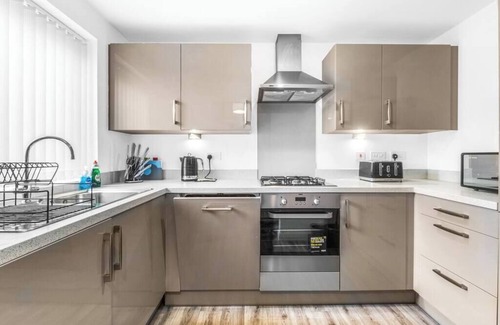 Gosforth Casa | Luxury 2 Bed House City Centre ✘ BBQ & GARDEN ☆ FAMILY FRIENDLY → FREE PARKING