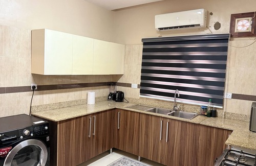 Ibadan Casa | Luxury 2-bed w 24h light in Kolapo Ishola GRA