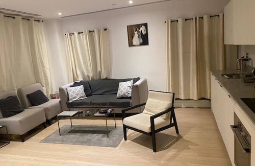Addiscombe Apartamento | Luxury 2 Bedroom 2 Bathroom Apartment East Croydon