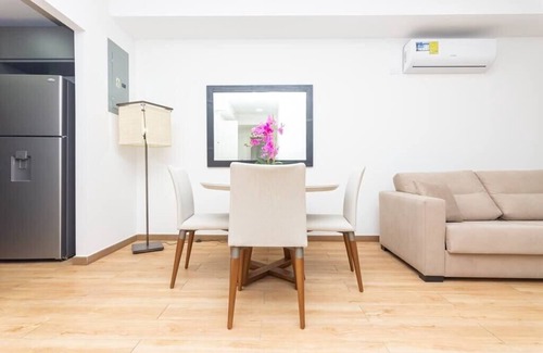 Marbella Apartamento | Lujoso apto 2 hab y estacionamiento gratis