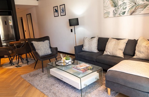 Century City Apartamento | Luxury 2 bedroom apartment, in the heart of century city.