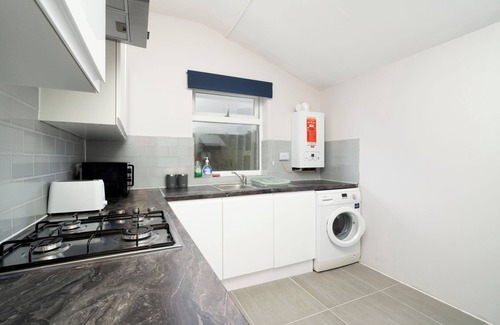 Northumberland Park Condominio | Luxury 2 Bedroom Apartment. A Quick 5 Minute Walk from Tottenham Hotspur Stadium