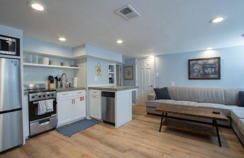 Brookland Casa | Luxury 2 bedroom apartment w/free parking