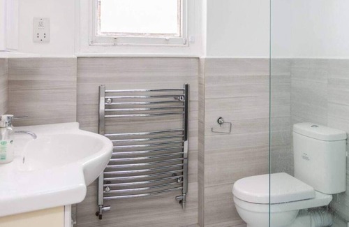 Streatham Hill Apartamento | Luxury 3 Bedroom Apartment With hot tub and gym