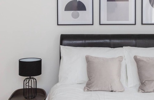 Streatham Hill Apartamento | Luxury 3 Bedroom Apartment With hot tub and gym