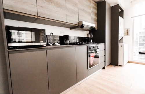 Marbella Apartamento | Luxury 2 bedroom apt free parking and balcony