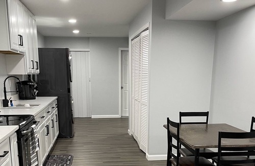 Leesburg Apartamento | Luxury 2 bedroom Basement apartment on The Farmhouse