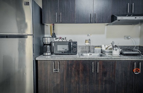 San Antonio Condominio | Luxury 2 bedroom condo connected to the mall and MRT, only 4km from the airport!