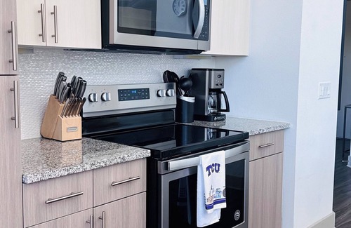 Fort Worth Apartamento | Luxury 2-Bedroom Retreat Minutes from TCU Campus