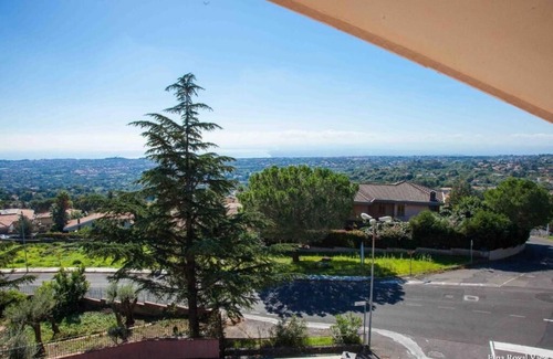 Trecastagni Apartamento | Apartamento de lujo de 2 dormitorios con vistas al mar