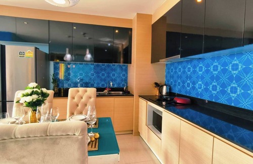 Jomtien Apartamento | Luxury 2-Bedroom Sea View Escape