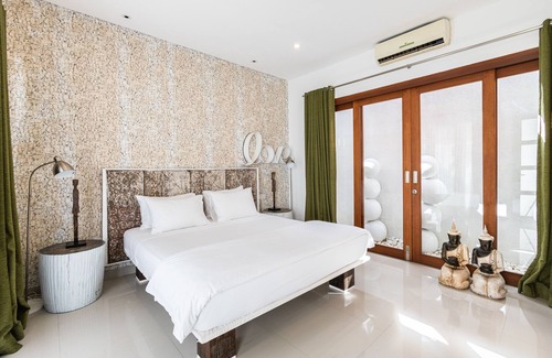 Banjar Semer Villa | Luxury 2 Bedroom Villa with Pool near Canggu - Housekeeping Included