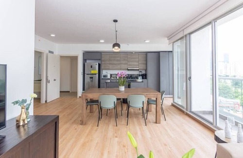 Marbella Condominio | Luxury 2 BR apt free parking and balcony