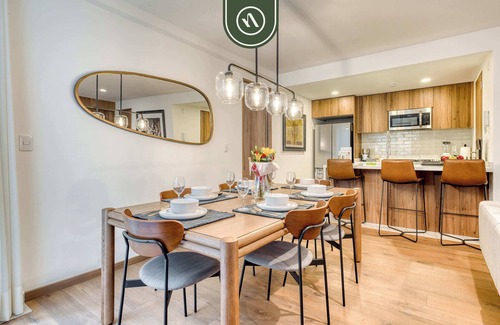 Hipodromo Apartamento | Luxury 2 BR Condo - Rooftop Pool with City View