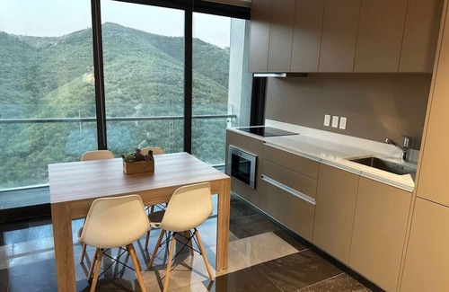 Monterrey Apartamento | Luxury 2BD&2Bath Next to Plaza Hospital Pool
