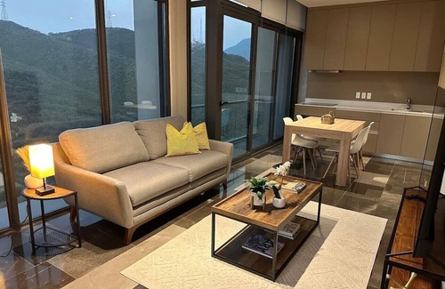 Monterrey Apartamento | Luxury 2BD&2Bath Next to Plaza Hospital Pool