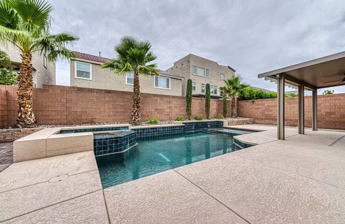 Enterprise Casa | Luxury 2 Story 3 Car Garage Home