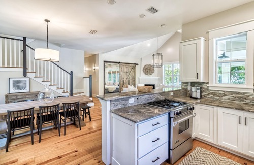 Hammocks of Seagrove Casa | Luxury 2-Story Home | 2-min to pool | 8-min to the beach | 1-mile from Seaside