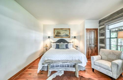Fredericksburg Casa | Luxury 23-AC Ranch Hot Tub and Hill Country Views!