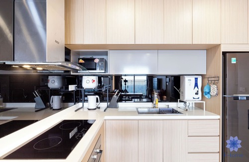 Phu Nhuan Apartamento | Luxury 2BRs-2WC Apartment; 1.5km from airport w/ free Pool & Gym