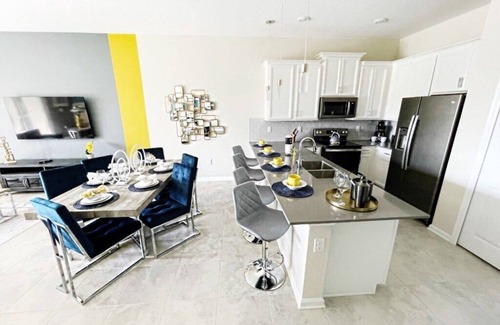 Davenport Condominio | Luxury 2bd/2 bath Condo Home 232