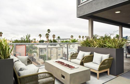 North Park Apartamento | Luxury 2BD 2BA, BRAND NEW/PETS/CLOSE TO EVERYTHING/BOHO+COZY VIBES