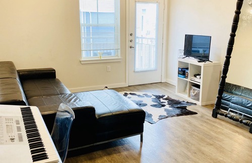 Houston Apartamento | Luxury 2Bd/2Ba Condo | 9min Near IAH Airport | 14min Near Downtown