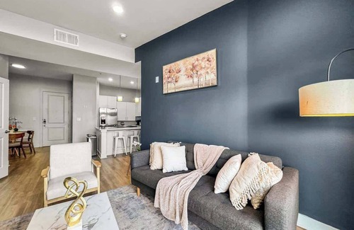 Deep Ellum Apartamento | Luxury 2BD | DT Deep Ellum | 3 Beds | Free Parking