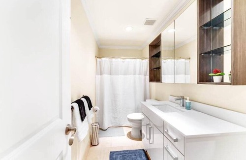 Novi Apartamento | Luxury 2BD | DT Novi | 2 Beds | Free Parking