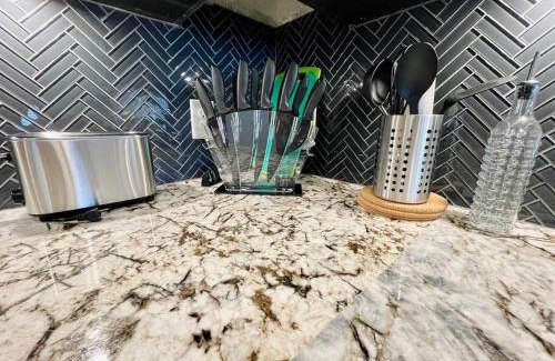 McKinney Apartamento | Luxury 2Bed Queen Suite, Free Parking Wifi Gym, Hwy 121 and PGA Golf Course