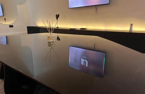 Ofin Apartamento | Luxury 2bedroom Apt in lekki,24hrs light, Wifi