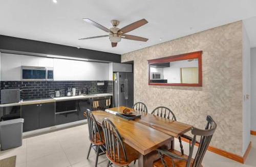 Parrita Apartamento | Luxury 2BR condo in Nautilus, Místico