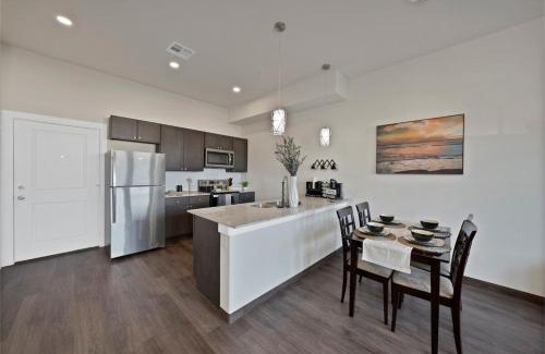 Central Arlington Casa | Luxury 2BR Getaway Near Stadiums and Texas Live