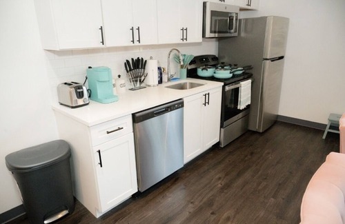 Newark Apartamento | ⭐️Luxury 2BR LOFT W/King BD near NYC & 🇺🇸Dream Mall🛍