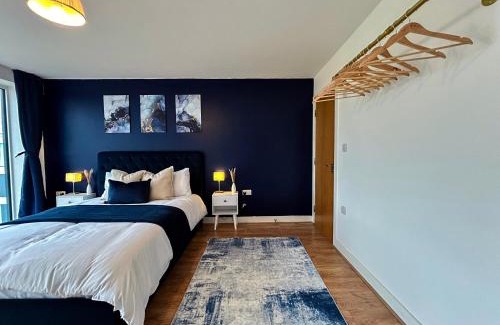 Harrow Apartamento | Luxury 2BR Penthouse in Harrow with Balcony, Private Gym, Games Room & Guests Lounge