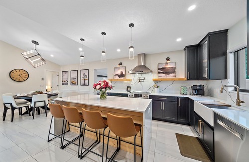 Sarasota Casa | Luxury 3/3 with Heated Pool, Spa, & Putting Green!