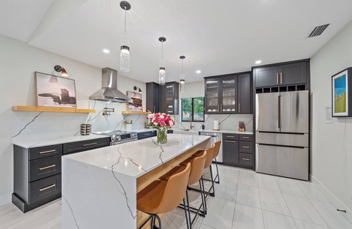 Sarasota Casa | Luxury 3/3 with Heated Pool, Spa, & Putting Green!