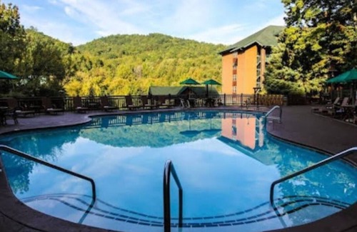 Gatlinburg Villa | Luxury 3, 4, 7 Night stay in a 2 Bedroom suite at Westgate Smoky Mountain Resort