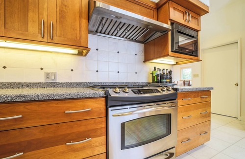 San Luis Obispo Casa | Luxury 3-bd/bath w/ amazing views near Downtown & Campus!