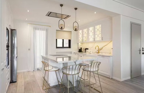 Glyfada Condominio | Luxury 3-BD condo with 80sqm balcony in Glifada