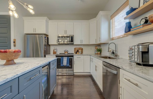 Hadley - Washington Casa | Luxury 3 Bed Close to Downtown!