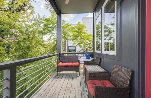 Hadley - Washington Casa | Luxury 3 Bed Close to Downtown!
