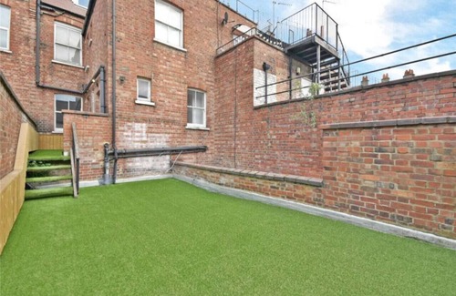 Golders Green Apartamento | Luxury 3-Bed / Huge Garden & Great Transport Links