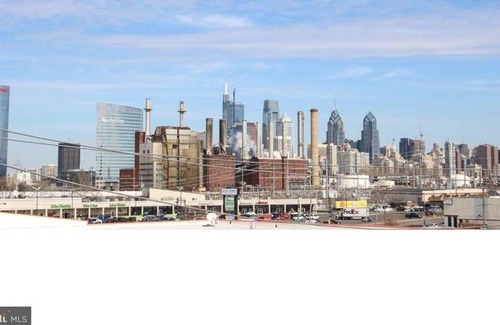 South Philadelphia Casa | Luxury 3 bed near PENN / CHOP with skyline view!