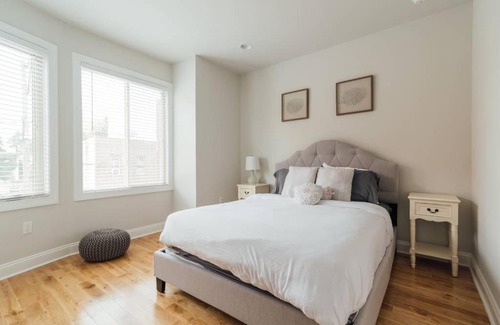 South Philadelphia Casa | Luxury 3 bed near PENN / CHOP with skyline view!